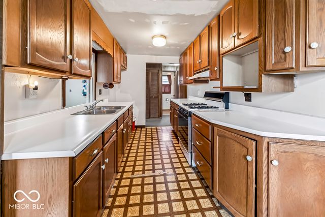 305 St Clair Street, Mooresville, IN 46158