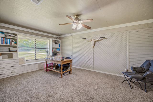 1105 Indian Creek Drive, Comanche, TX 76442