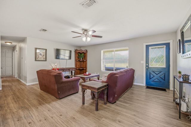 1105 Indian Creek Drive, Comanche, TX 76442