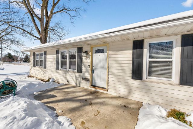 1201 Bowtown Road, Delaware, OH 43015