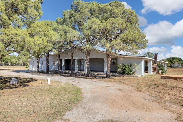 16986 N Sunflower Ave, Gardendale, TX 79758