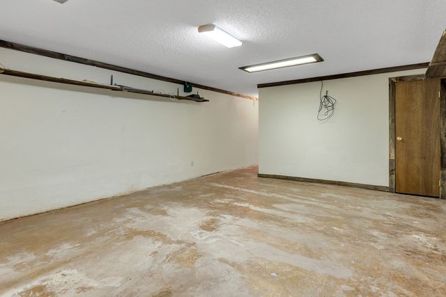 16986 N Sunflower Ave, Gardendale, TX 79758