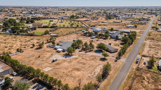 16986 N Sunflower Ave, Gardendale, TX 79758