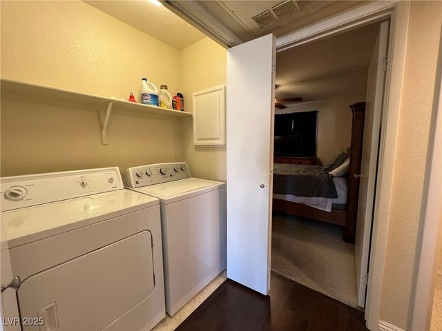 8410 Eldora Avenue 2020, Las Vegas, NV 89117