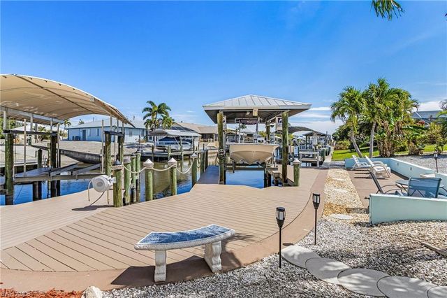 3778 Pinetree DR, St. James City, FL 33956