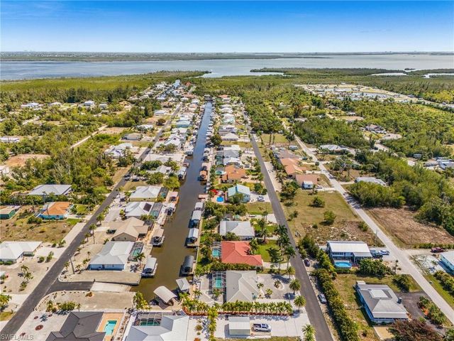 3778 Pinetree DR, St. James City, FL 33956