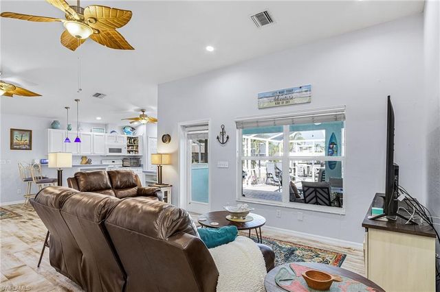 3778 Pinetree DR, St. James City, FL 33956