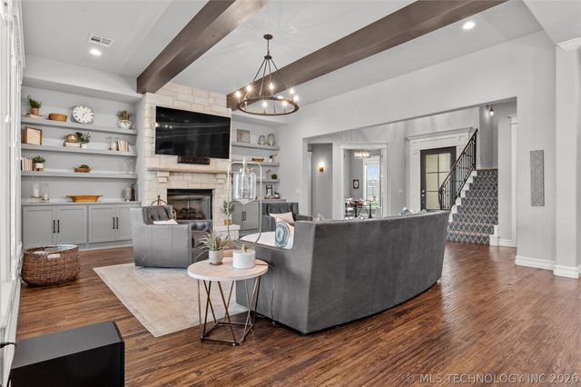 719 W 109th Place S, Jenks, OK 74037