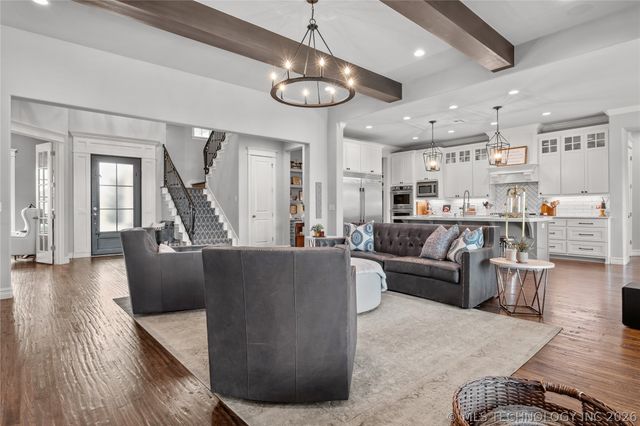 719 W 109th Place S, Jenks, OK 74037