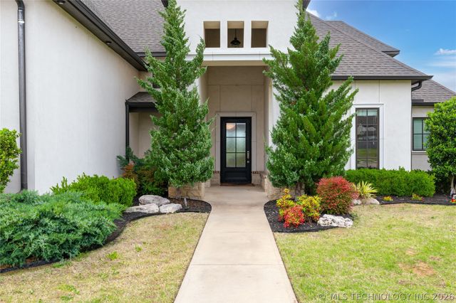 719 W 109th Place S, Jenks, OK 74037