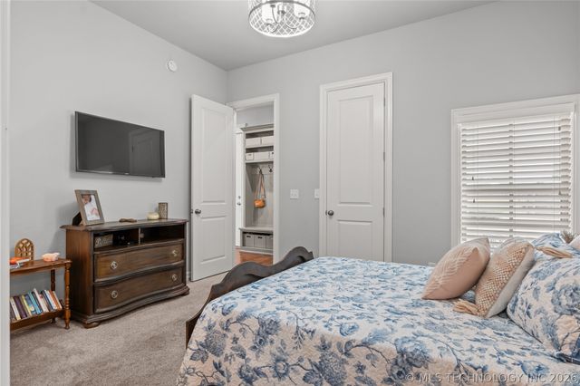 719 W 109th Place S, Jenks, OK 74037