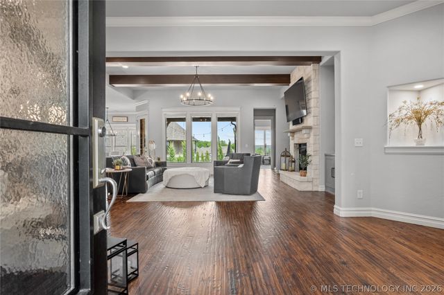 719 W 109th Place S, Jenks, OK 74037