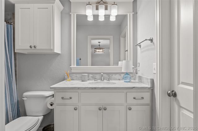 719 W 109th Place S, Jenks, OK 74037