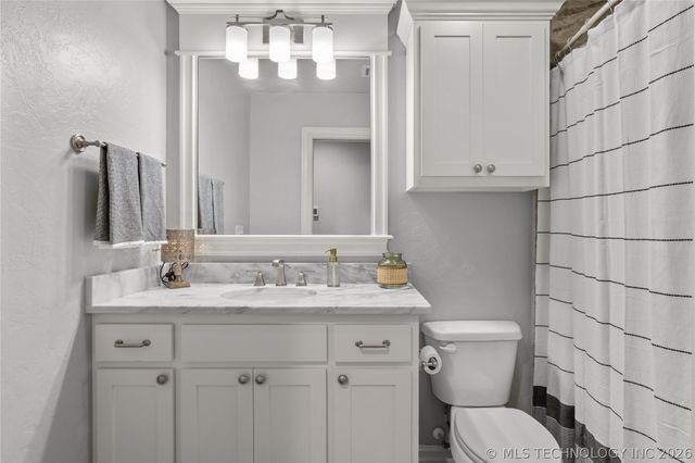 719 W 109th Place S, Jenks, OK 74037