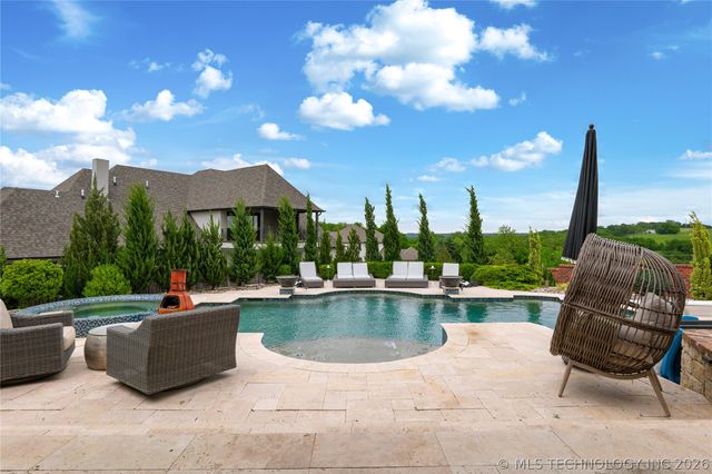 719 W 109th Place S, Jenks, OK 74037