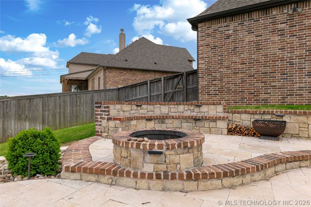 719 W 109th Place S, Jenks, OK 74037