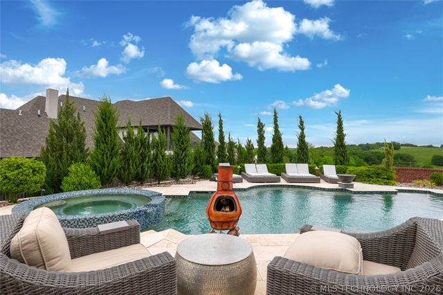 719 W 109th Place S, Jenks, OK 74037