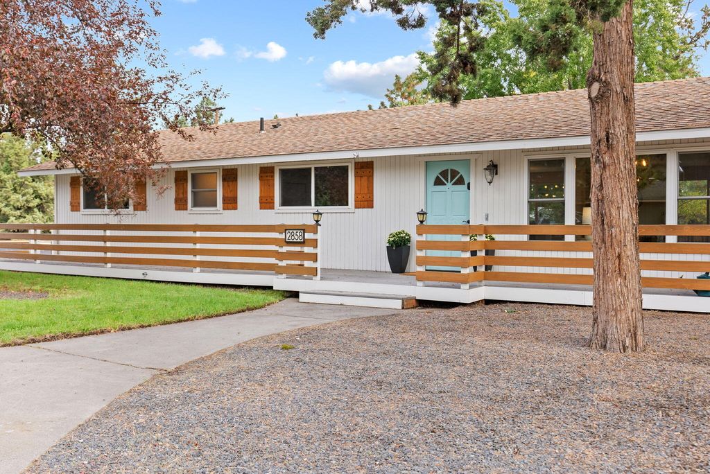 2858 NE Canyon Park Drive, Bend, OR 97701