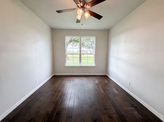211 Spring Creek Circle, Paradise, TX 76073