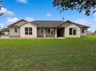 211 Spring Creek Circle, Paradise, TX 76073