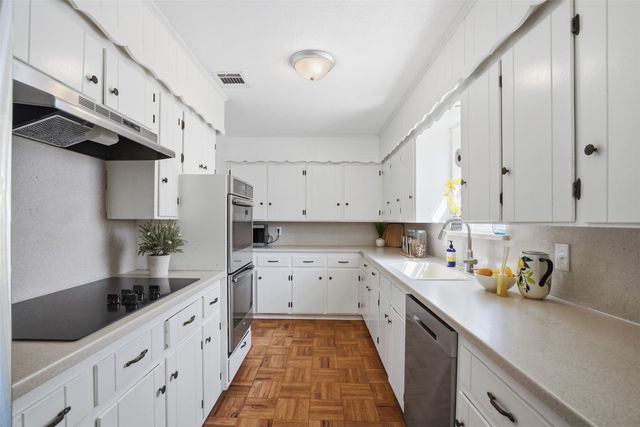 3312 Greenbriar Lane, Plano, TX 75074