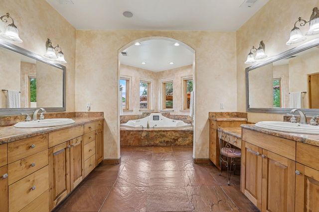 13 Camino De Las Brisas, Corrales, NM 87048