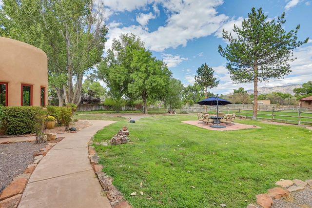 13 Camino De Las Brisas, Corrales, NM 87048