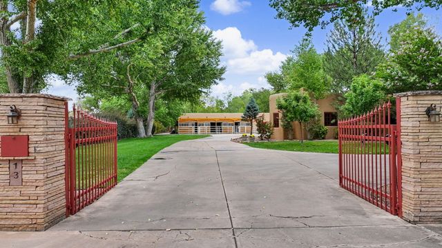13 Camino De Las Brisas, Corrales, NM 87048