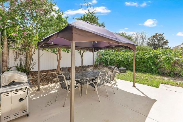 4912 NEWTON COURT, St Cloud, FL 34771