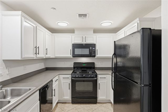 6695 Caporetto Lane 101, North Las Vegas, NV 89084