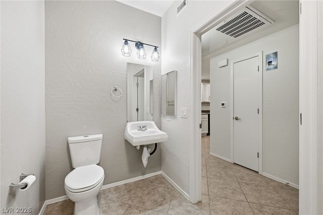 6695 Caporetto Lane 101, North Las Vegas, NV 89084