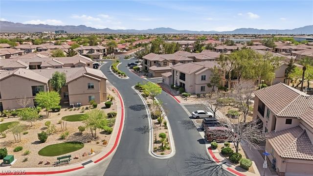 6695 Caporetto Lane 101, North Las Vegas, NV 89084