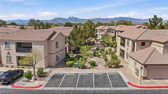 6695 Caporetto Lane 101, North Las Vegas, NV 89084