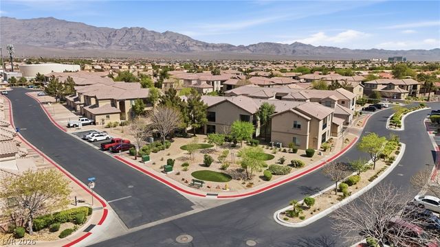 6695 Caporetto Lane 101, North Las Vegas, NV 89084