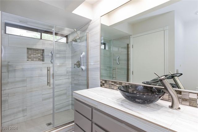 3146 Bel Air Drive, Las Vegas, NV 89109