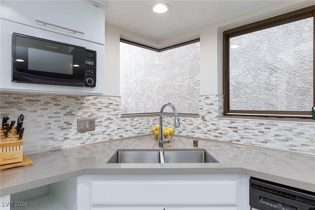 3146 Bel Air Drive, Las Vegas, NV 89109