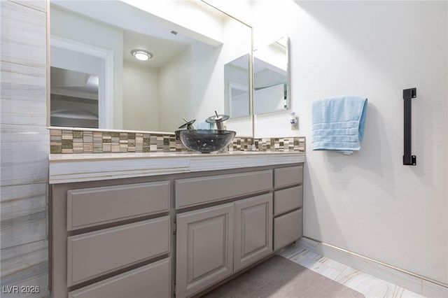 3146 Bel Air Drive, Las Vegas, NV 89109