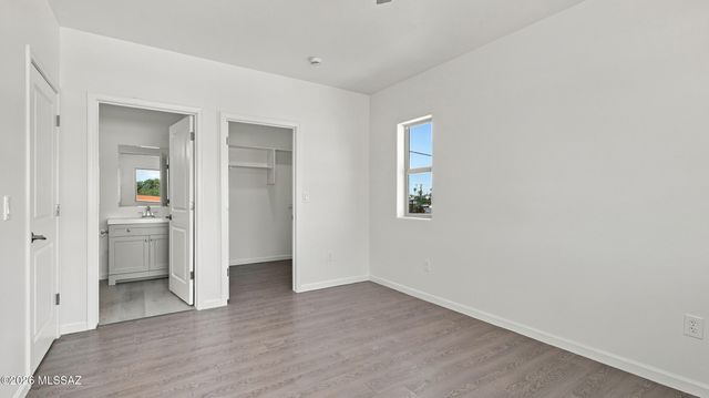 120 E Yavapai Road, Tucson, AZ 85705