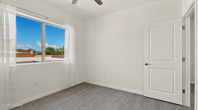 120 E Yavapai Road, Tucson, AZ 85705