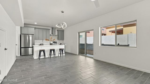120 E Yavapai Road, Tucson, AZ 85705