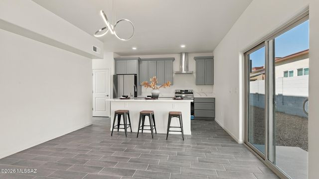 120 E Yavapai Road, Tucson, AZ 85705