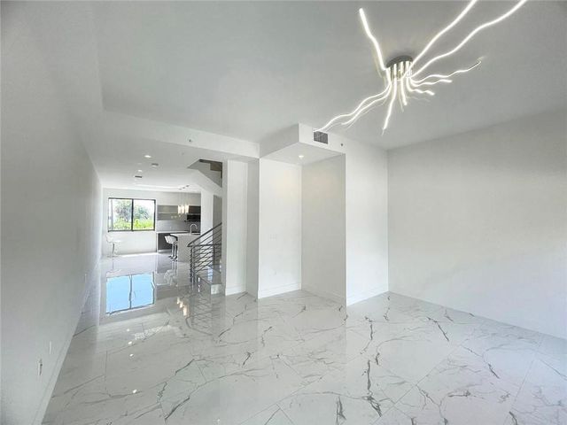 113 SE 1st Circle, Pompano Beach, FL 33060