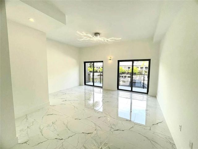 113 SE 1st Circle, Pompano Beach, FL 33060