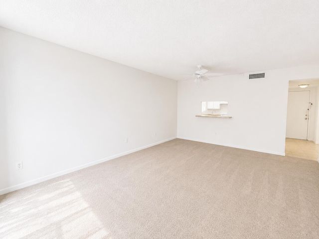 711 N Pine Island Road 204, Plantation, FL 33324