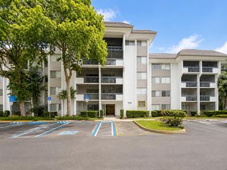 711 N Pine Island Road 204, Plantation, FL 33324