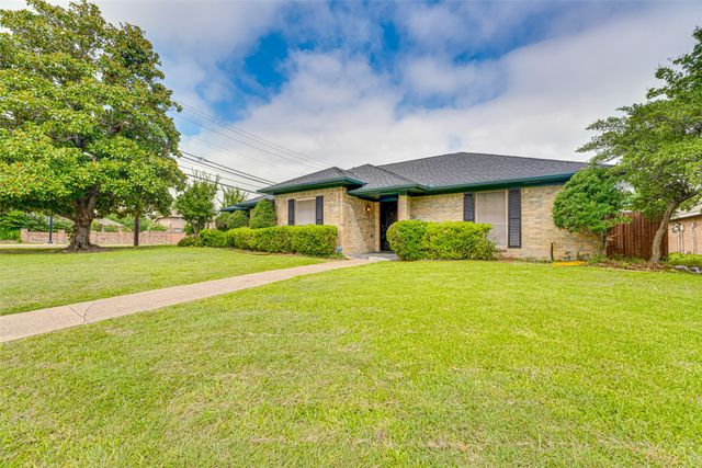 917 Meadowgate Drive, Garland, TX 75040
