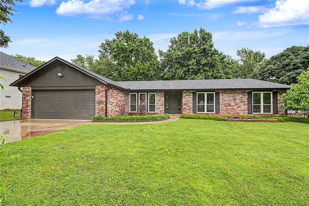 146 San Jose Drive, Springdale, AR 72764