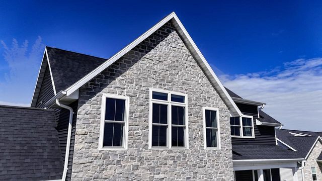 N9335 VARSITY LANE, Appleton, WI 54915
