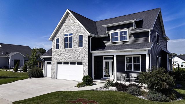 N9335 VARSITY LANE, Appleton, WI 54915