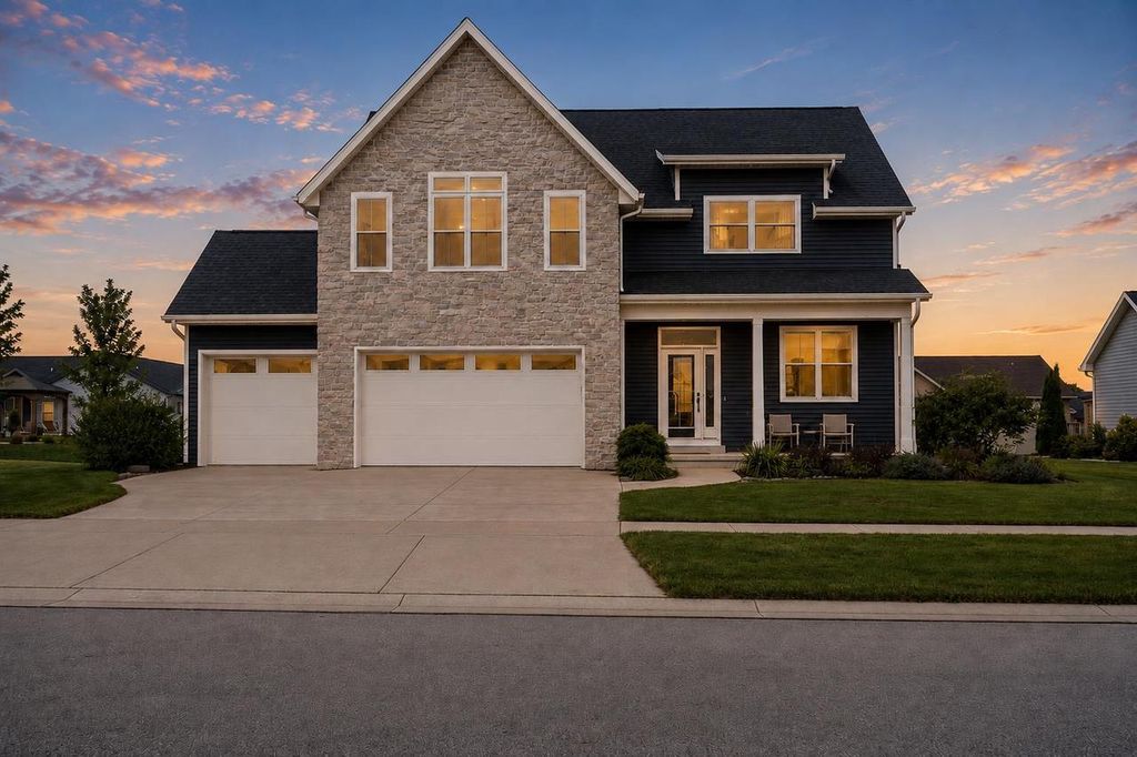 N9335 VARSITY LANE, Appleton, WI 54915